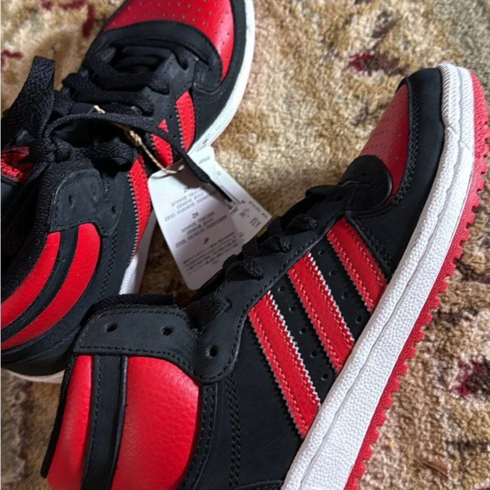 Adidas Black and Red High-Tops - Picture 4 of 7